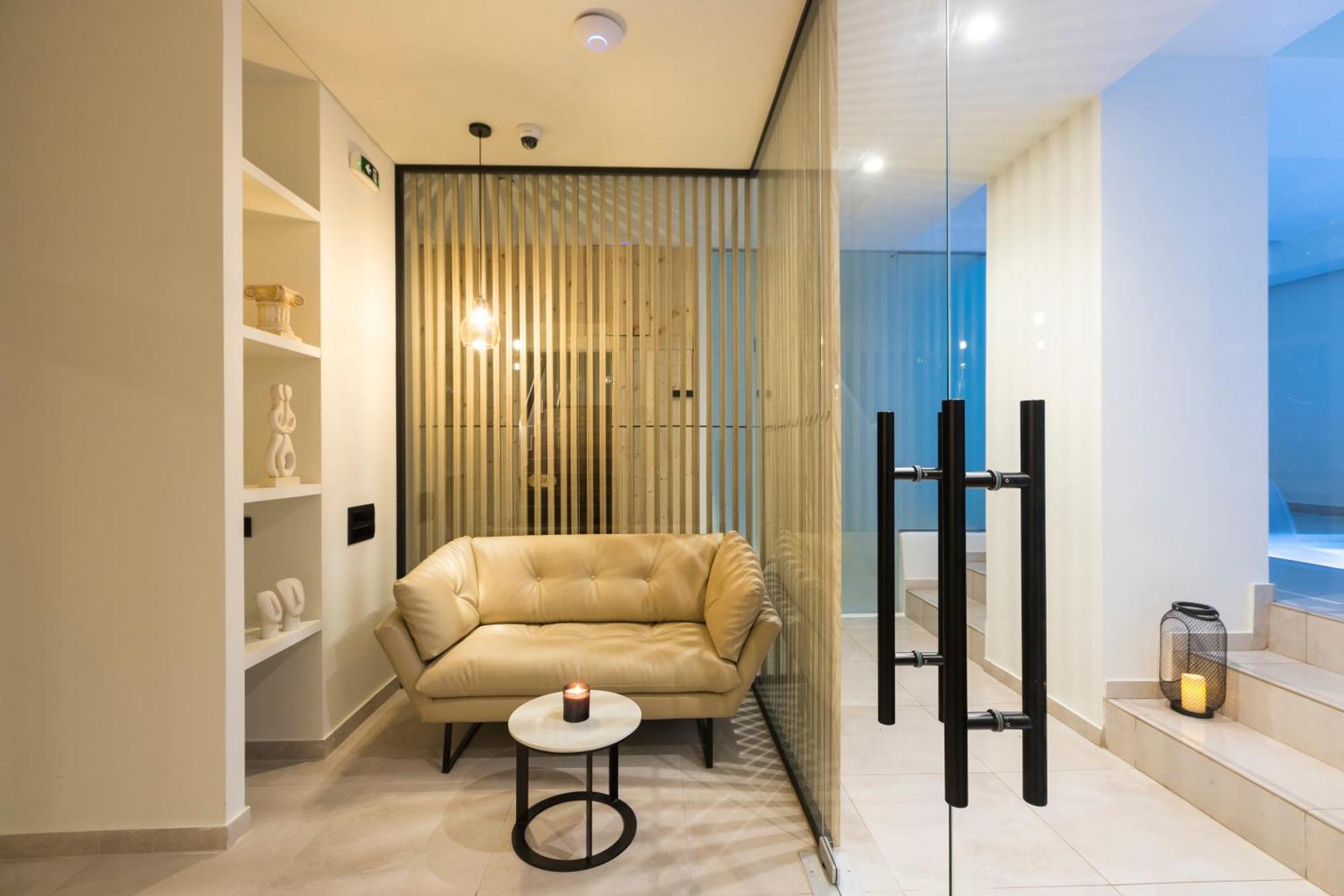Hotel The Christokopidou & 2*